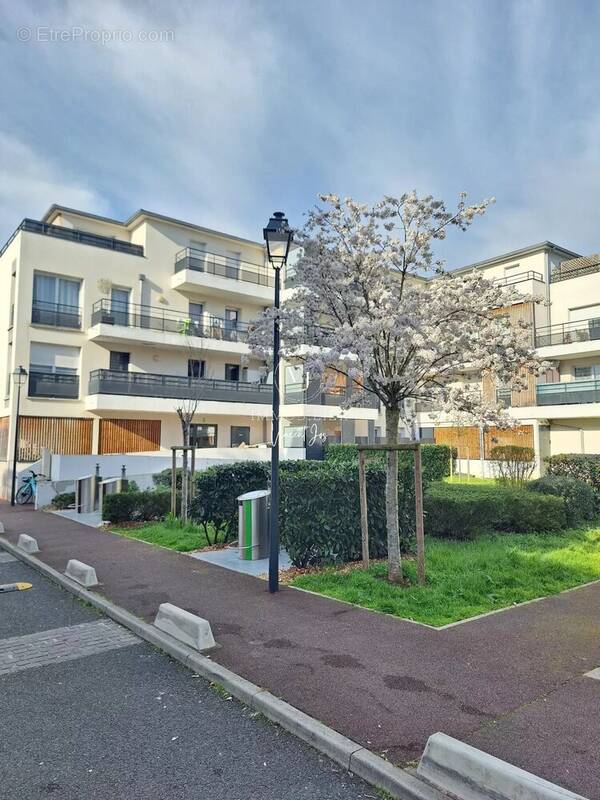 Parking à CROISSY-SUR-SEINE
