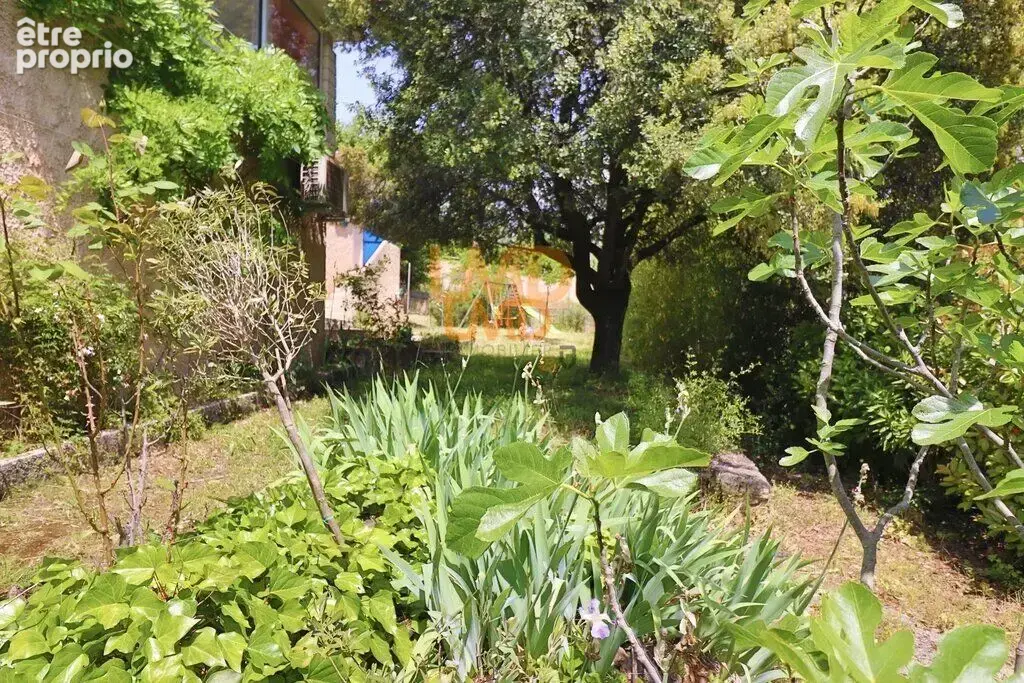 Saint Maximin: Maison T4 127m2 terrain 1000m2 - photo 3