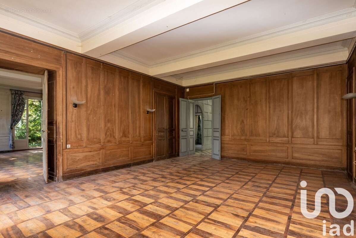 Maison 650 m² à Claix  - photo 7
