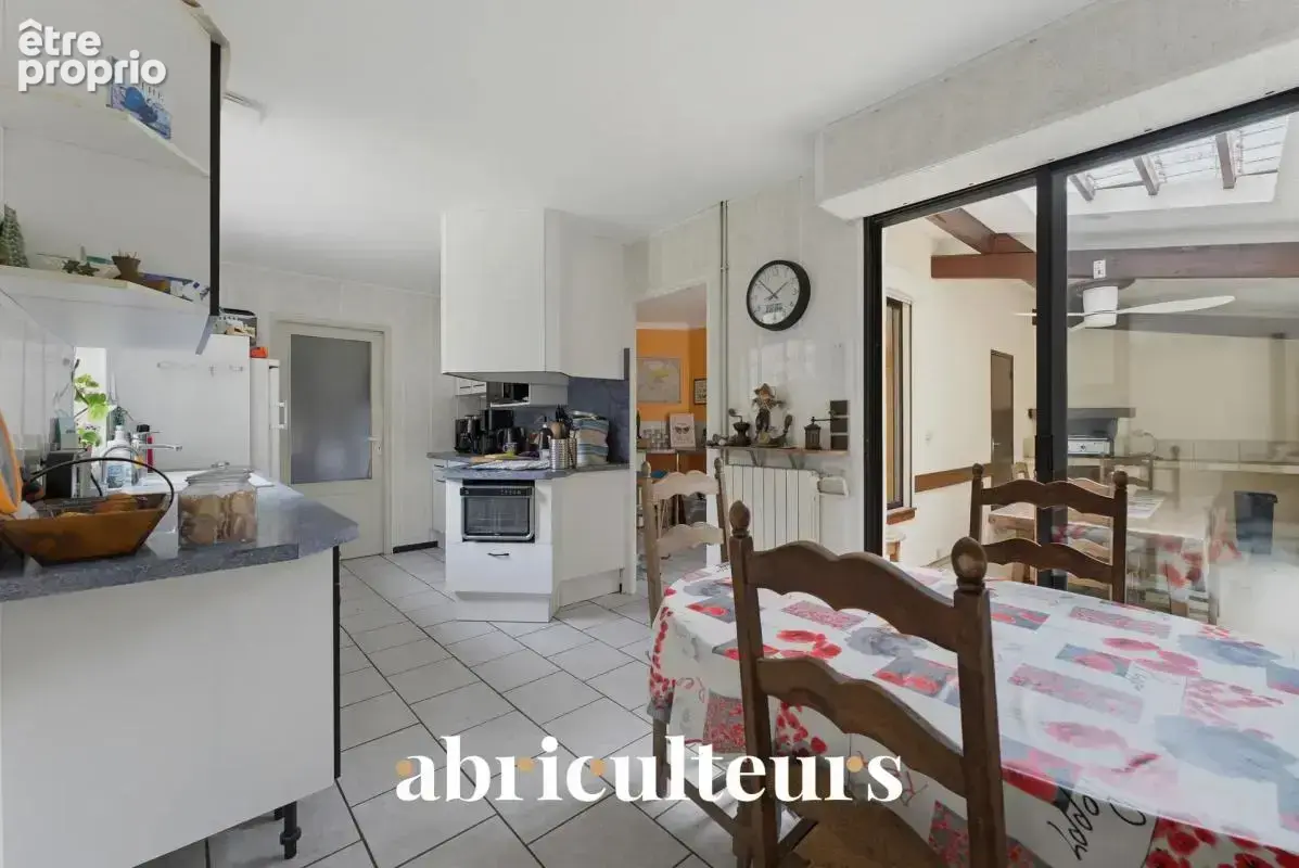 Bordeaux Caudéran — Villa familiale avec piscine, grand jardin et fort potentiel (33200) - photo 6
