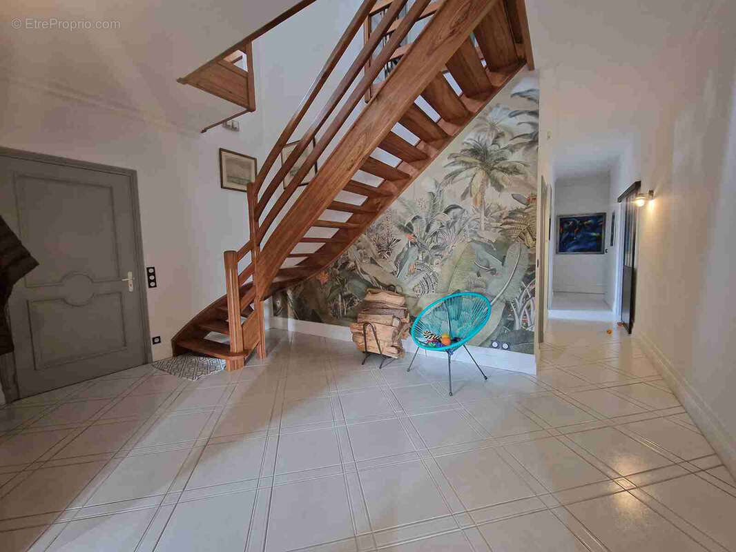 Maison d'architecte sur grand terrain avec piscine - photo 13