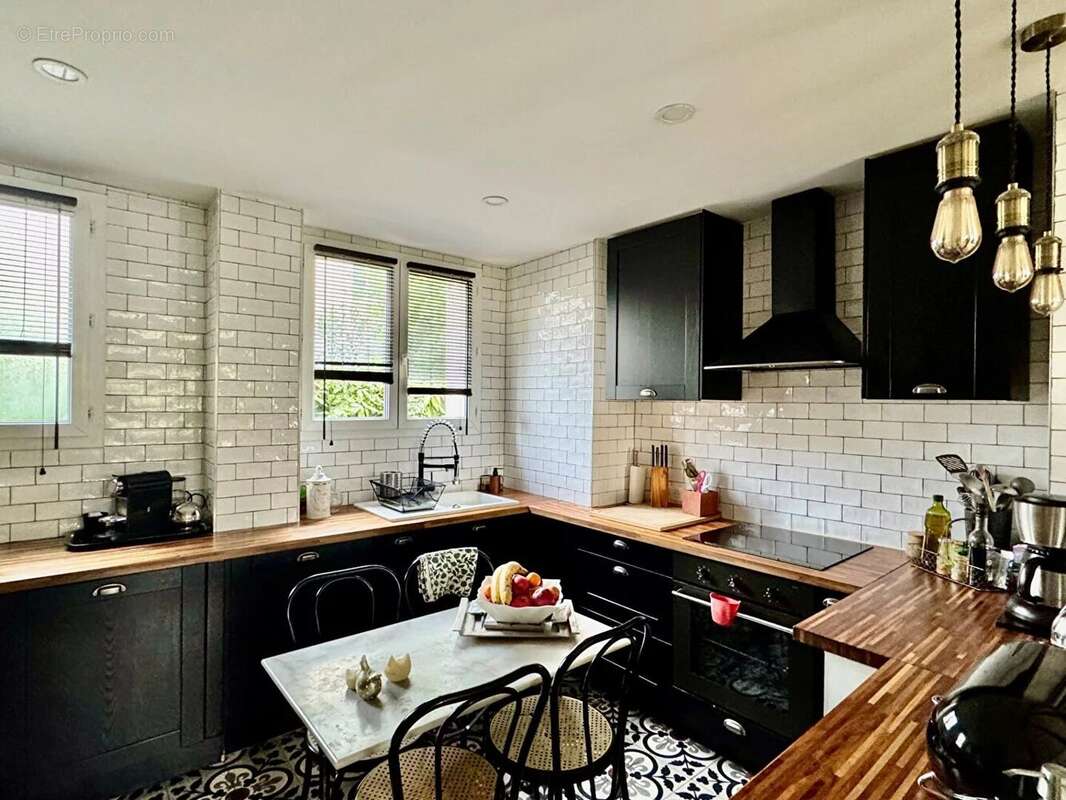 Appartement à BOIS-COLOMBES