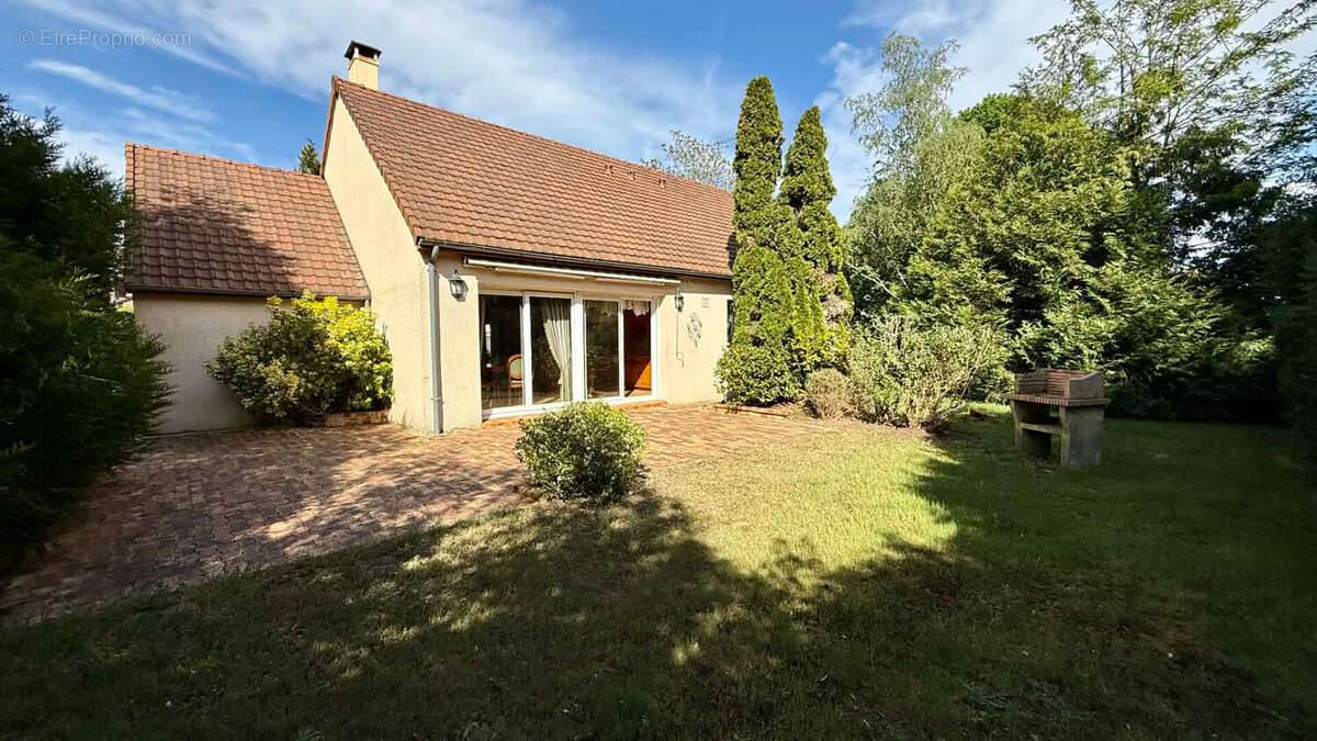 Maison à LA CHAPELLE-SAINT-REMY