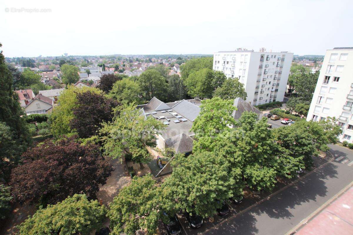 ORLEANS, quartier Nord au pied des commerces, appartement 3 chambres, de 94m2 à rafraichir - photo 2