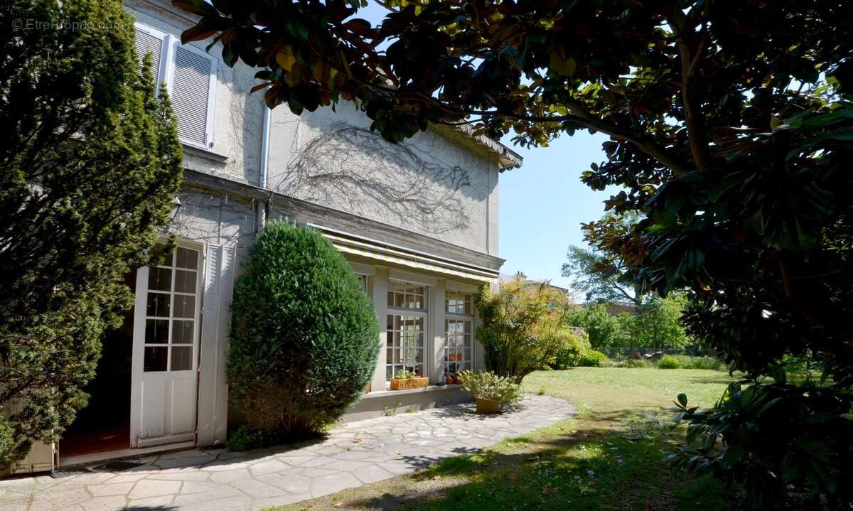 Maison à CROISSY-SUR-SEINE