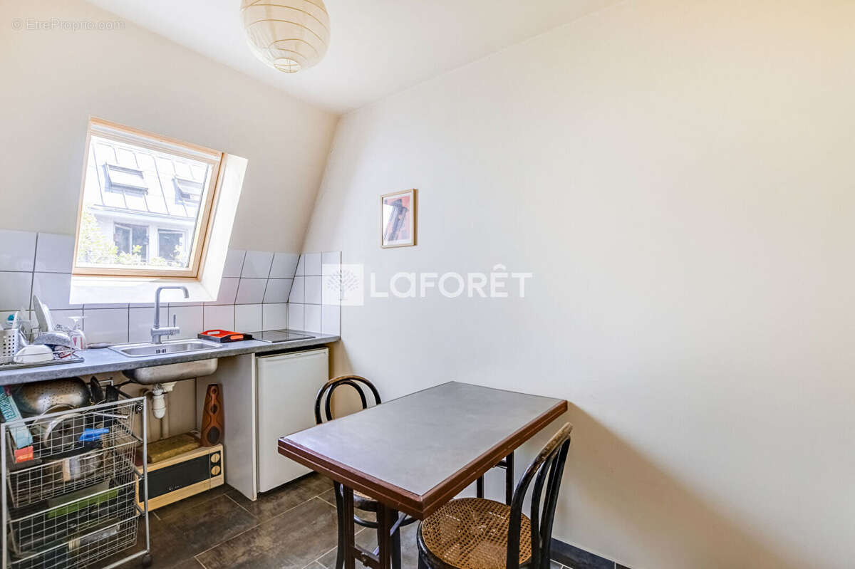 Appartement à PARIS-14E