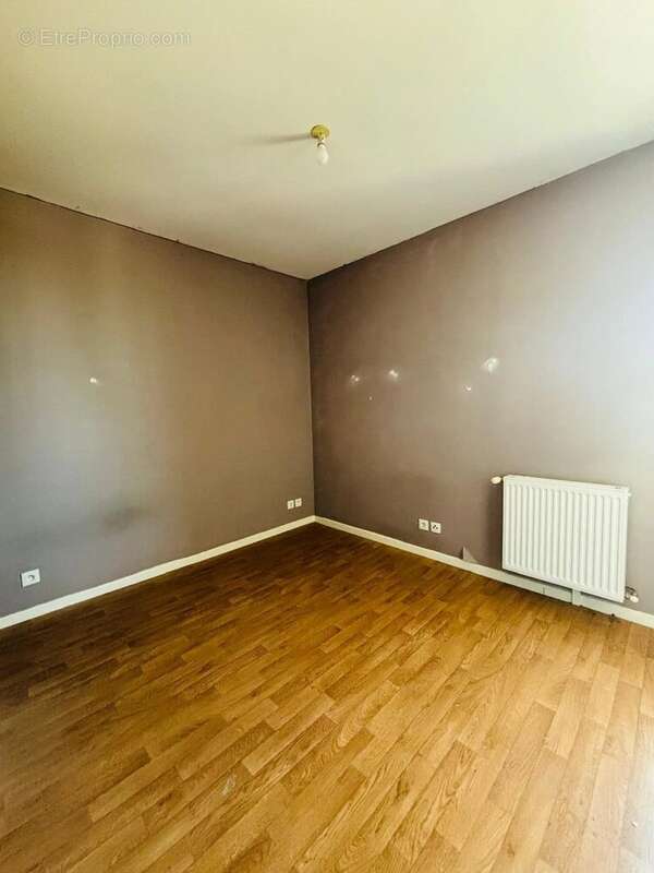 Maison à COMBS-LA-VILLE