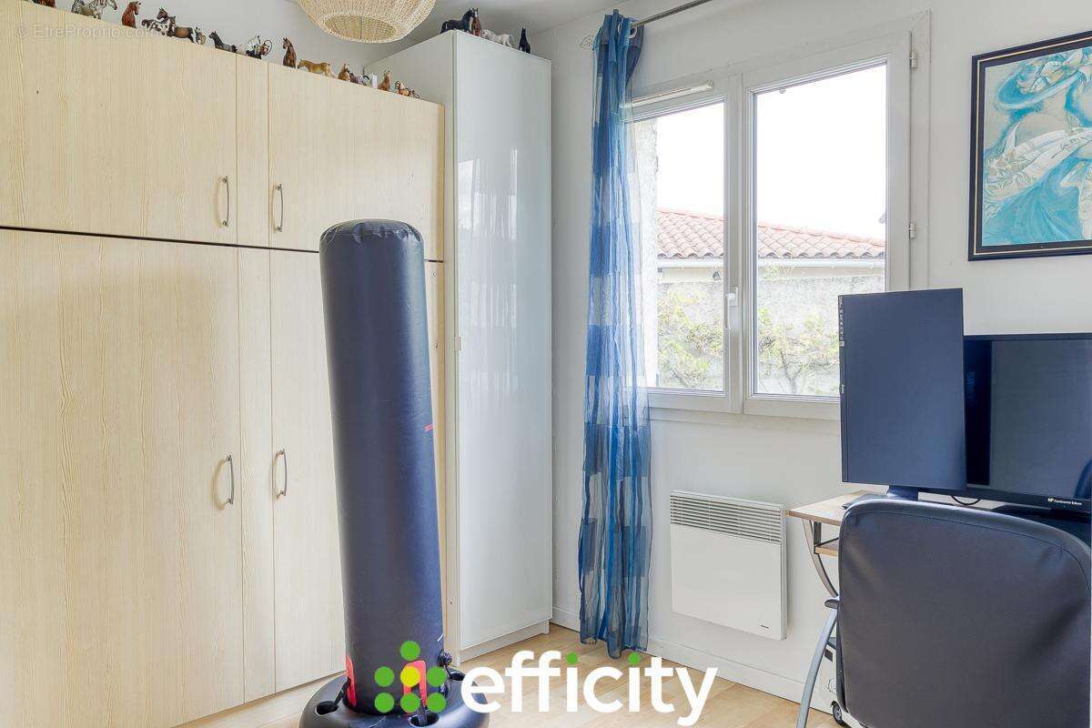 Maison à AUBERIVES-SUR-VAREZE