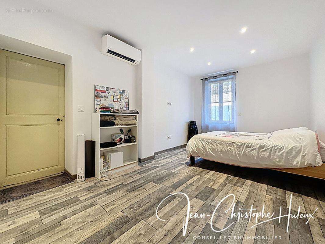 Maison à SAINT-GILLES