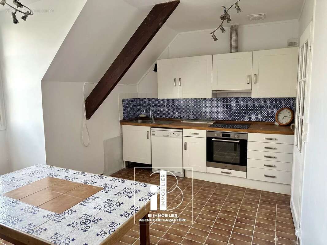 Maison à SAINT-MARTIN-EN-BIERE