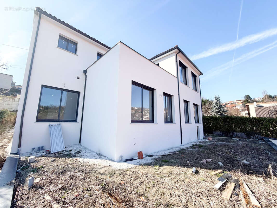 Maison à CHATEAUGAY