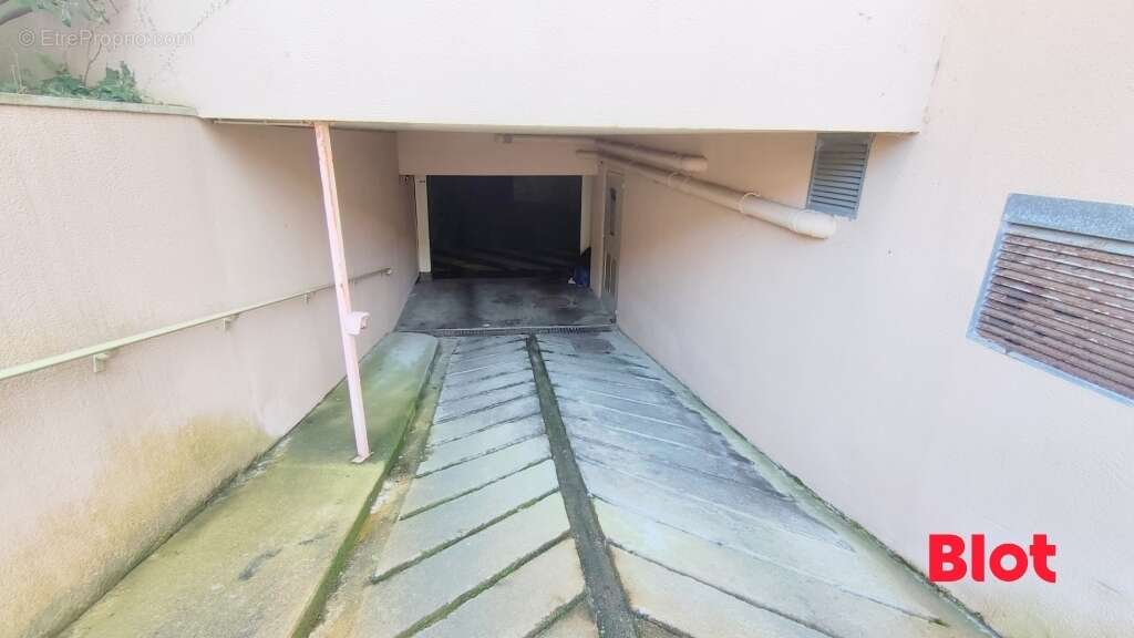 Parking 18 m² à Saint-Malo  - photo 6
