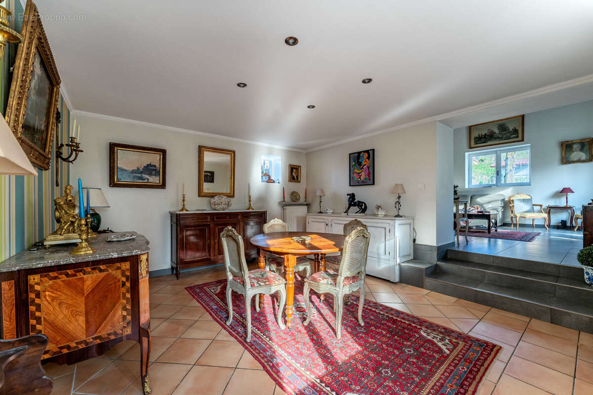 Maison à FRANCHEVILLE