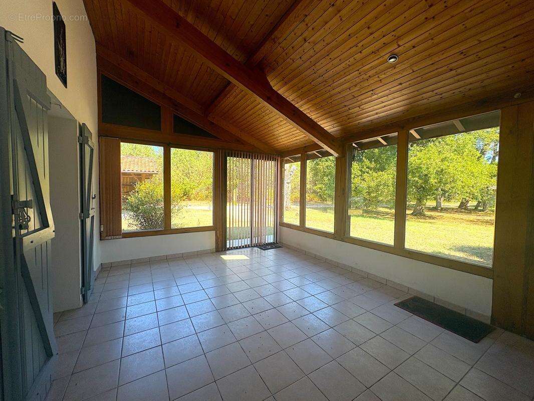 Maison à vendre 5 pièces 132m2 avec dépendances Proche de MONT DE MARSAN (40) - photo 5