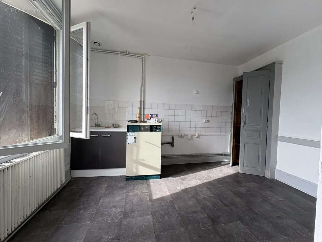 Maison à SAINT-YORRE