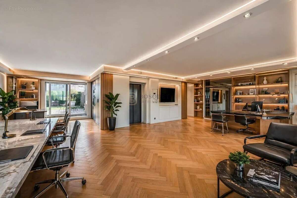 Commerce à SAINT-MANDE