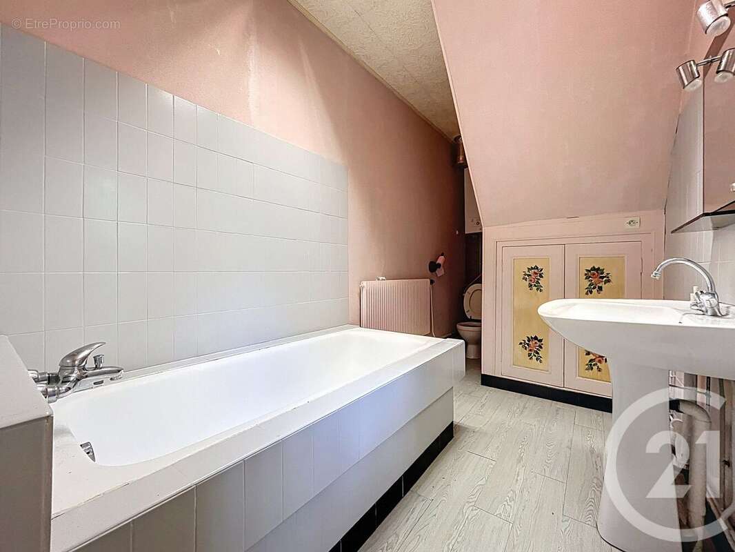 Maison à CESSOY-EN-MONTOIS