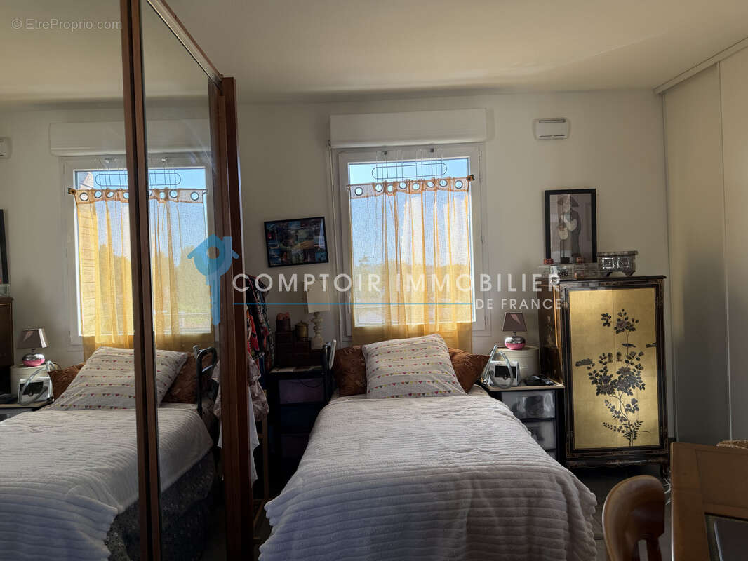 À vendre   Superbe appartement 3 pièces avec grande terrasse, parking couvert et prestations récentes - photo 7