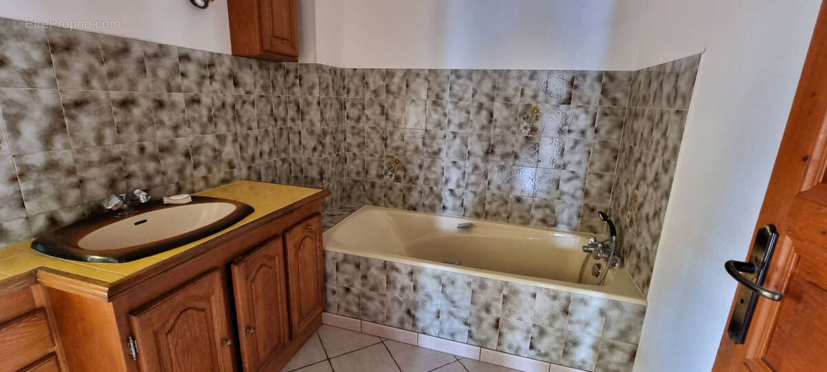 Maison à THORIGNY-SUR-OREUSE