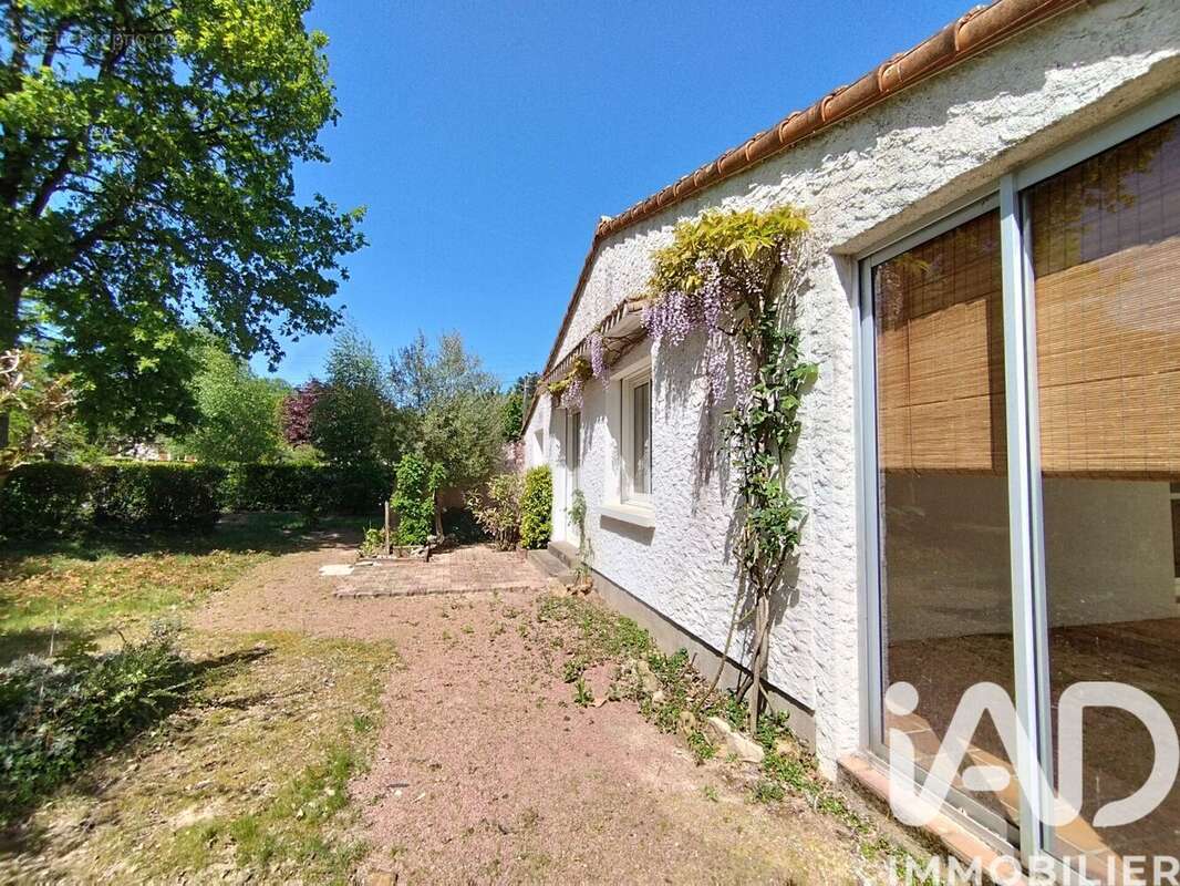 Maison 139 m² à Bressuire  - photo 6