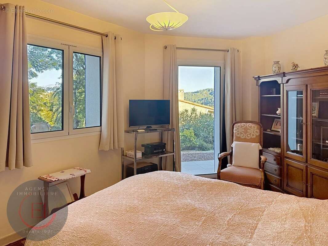 Maison à LES ADRETS-DE-L'ESTEREL