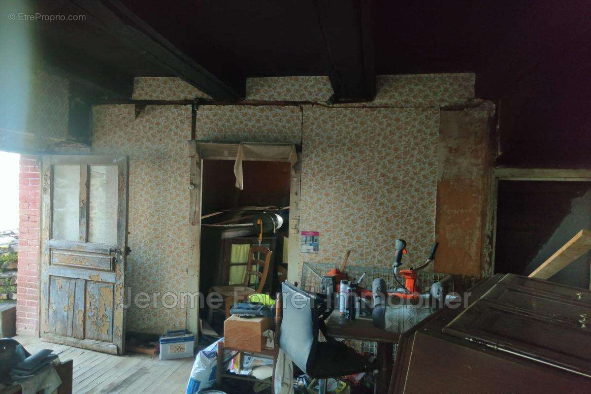 Maison à MONTAIGNAC-SAINT-HIPPOLYTE