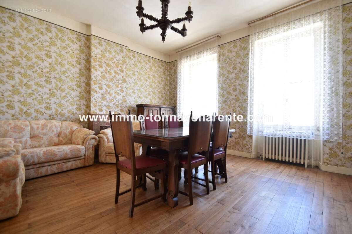 Maison à TONNAY-CHARENTE