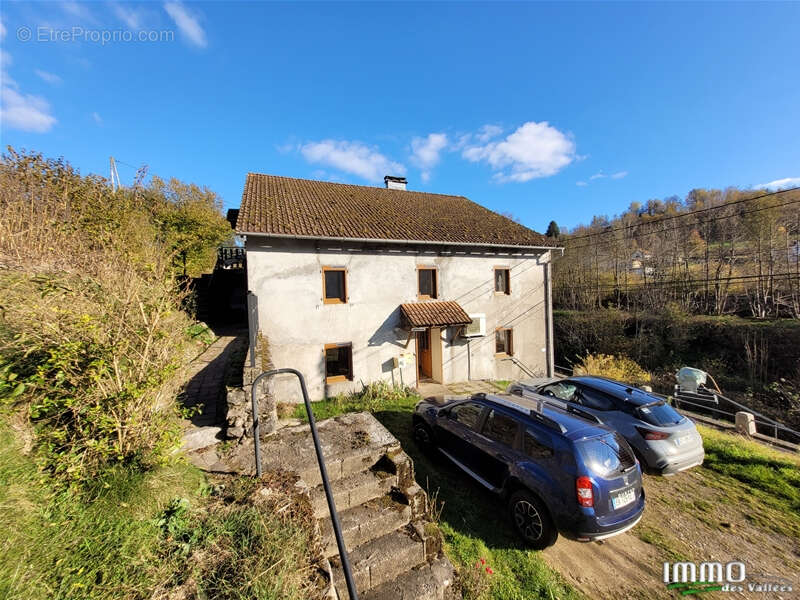 Appartement à FRESSE-SUR-MOSELLE