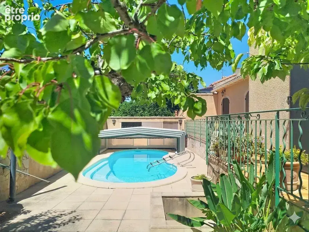 Maison avec piscine et garage, Marseille  quartier Château Gombert 6 pièce(s) 150 m2 - photo 2