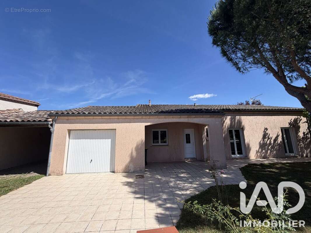 Maison 125 m² à Carmaux  - photo 2