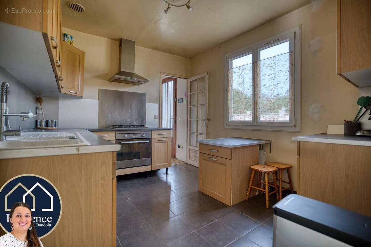 Maison 97 m² à Nogent-Le-Roi  - photo 4