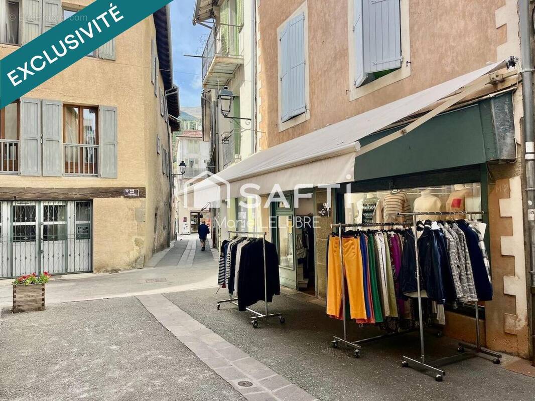Photo 1 - Commerce à EMBRUN