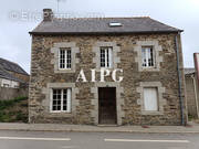 Maison à PLUSSULIEN