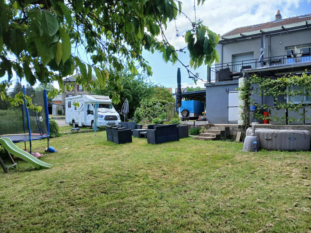 Maison à AUDUN-LE-ROMAN