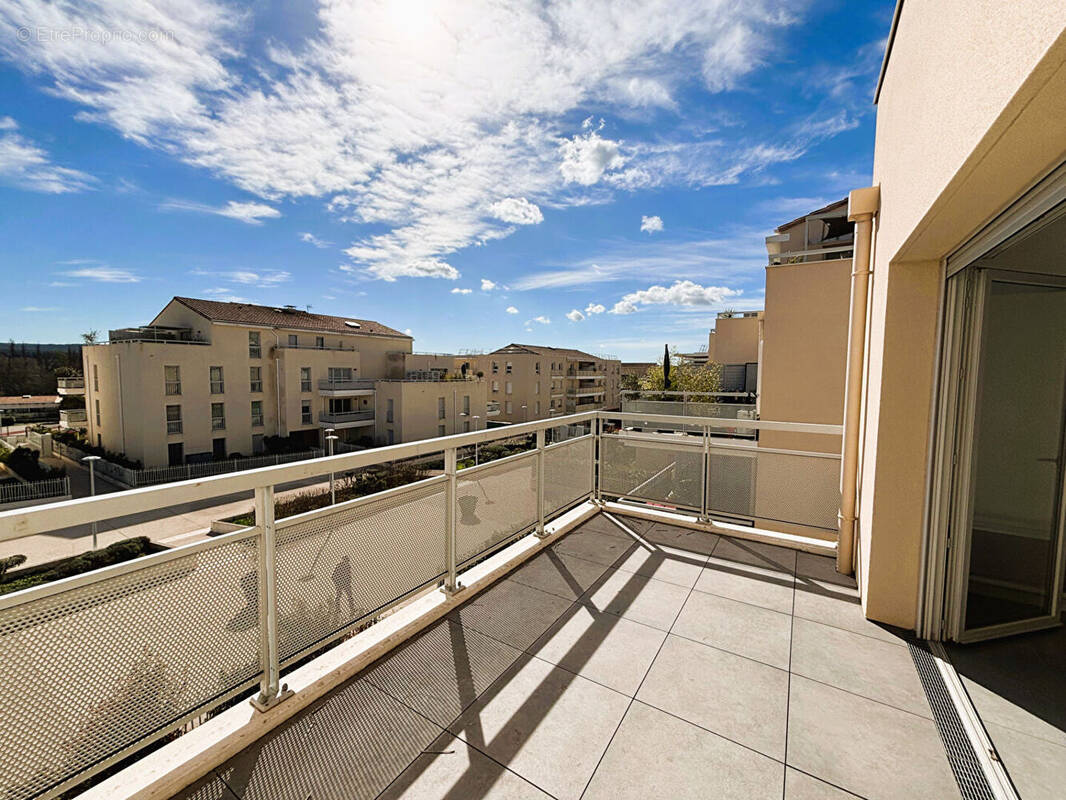 Appartement à ROUSSET