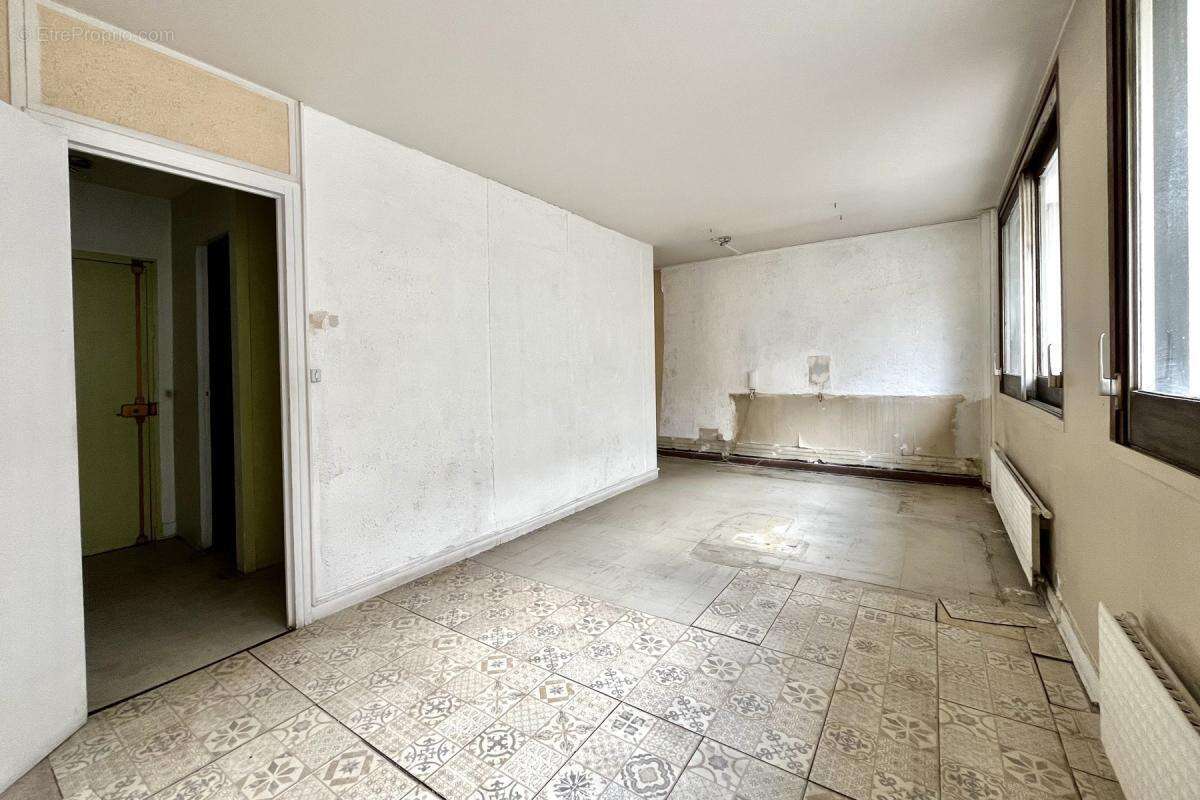 Appartement à LEVALLOIS-PERRET