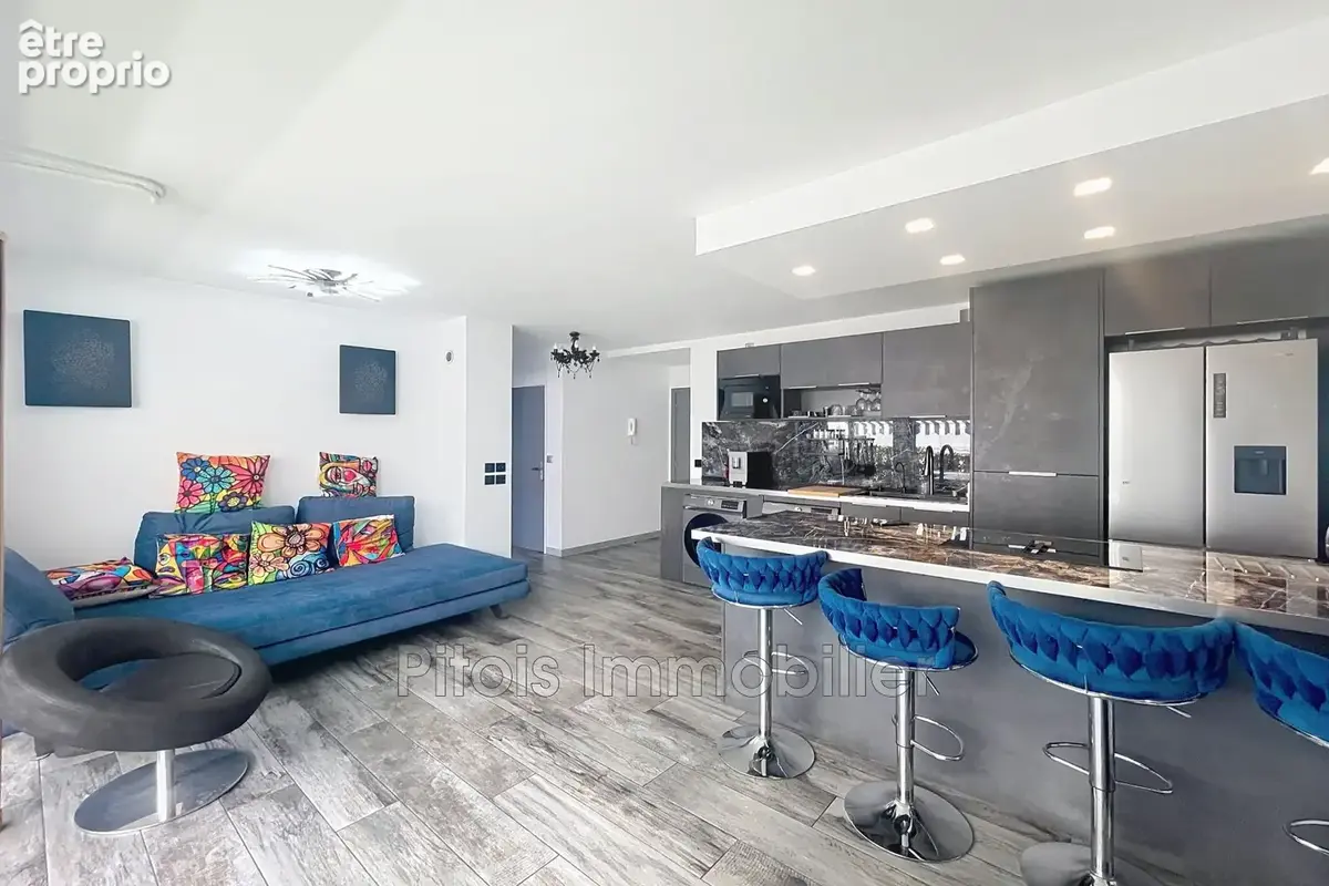 Appartement à VALLAURIS