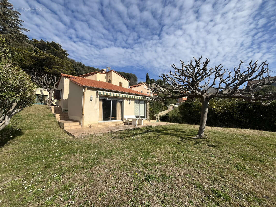 Villa d'architecte sur beau terrain 4 faces - photo 13