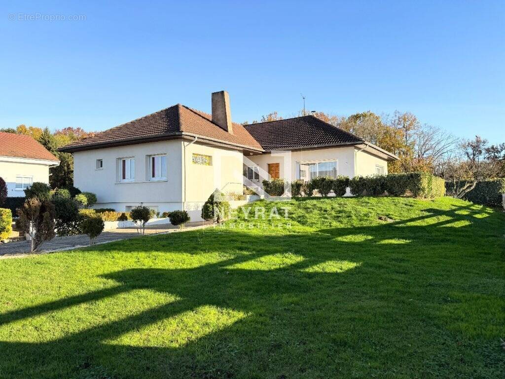 Maison à PIERRE-DE-BRESSE