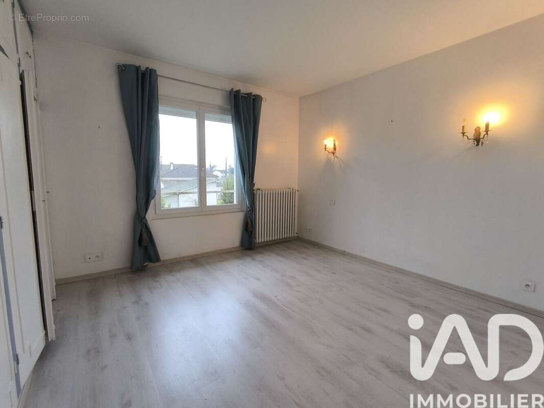 Maison 142 m² à Pineuilh  - photo 9
