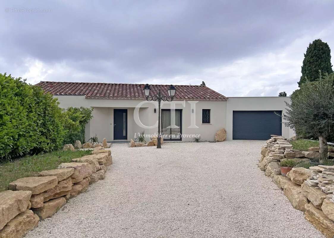 Maison à VAISON-LA-ROMAINE