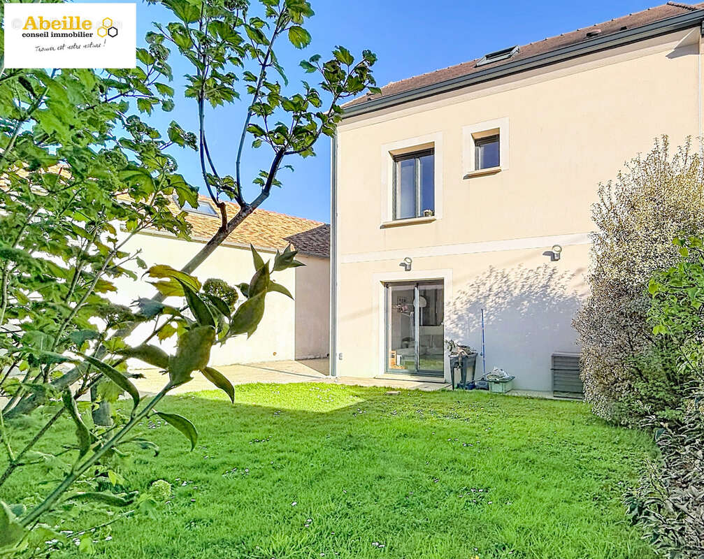 Maison à SAINT-CHERON