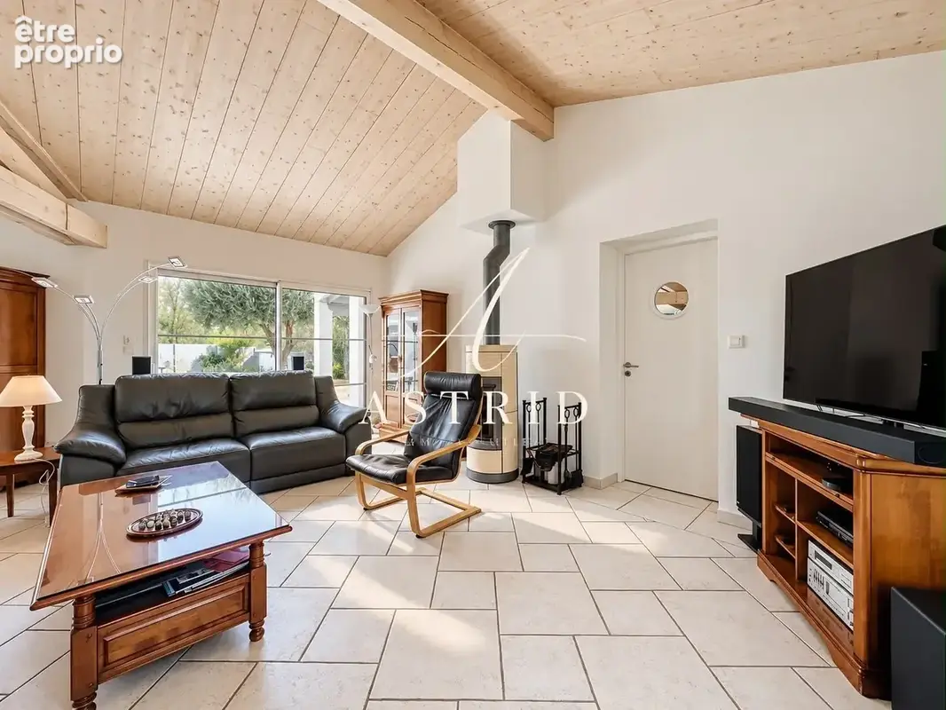 Maison 6 pièces 209 m² à vendre à Lagord (17140) - photo 4