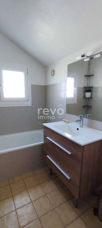 BOURG. 4 chambres + bureau. - photo 8