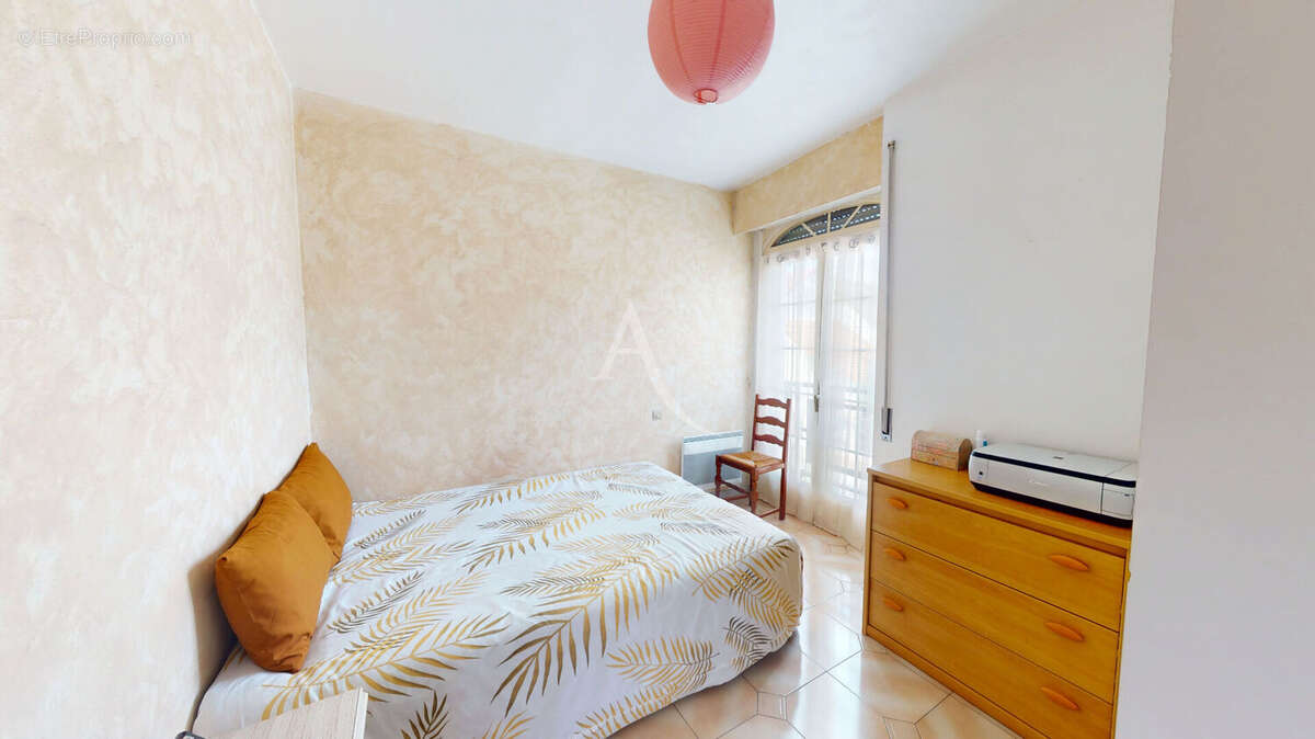 Appartement à PARAY-VIEILLE-POSTE
