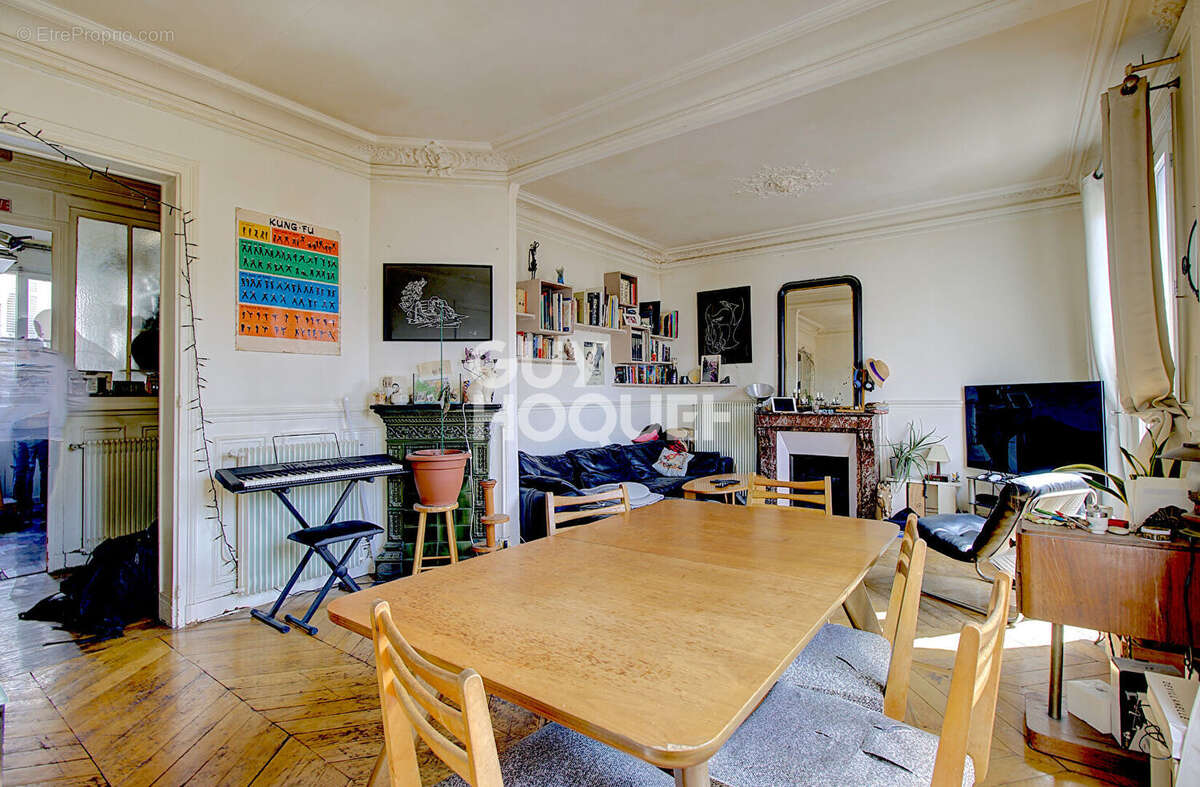 Appartement à PARIS-20E