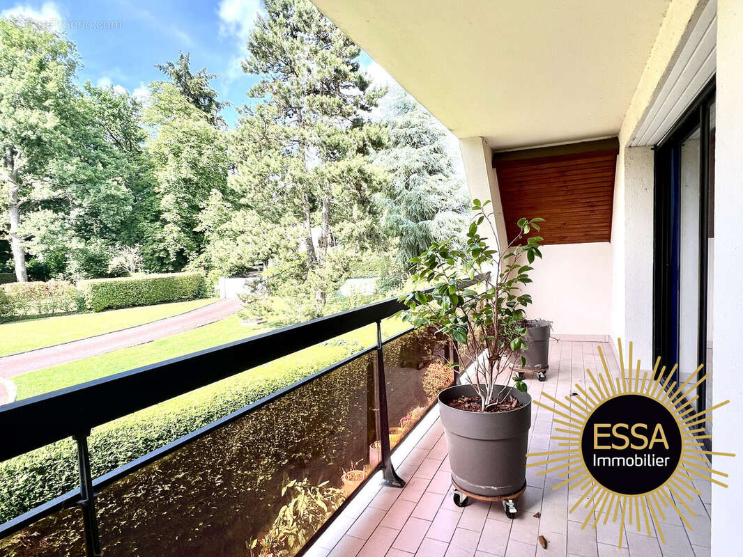 Appartement à JOUY-EN-JOSAS