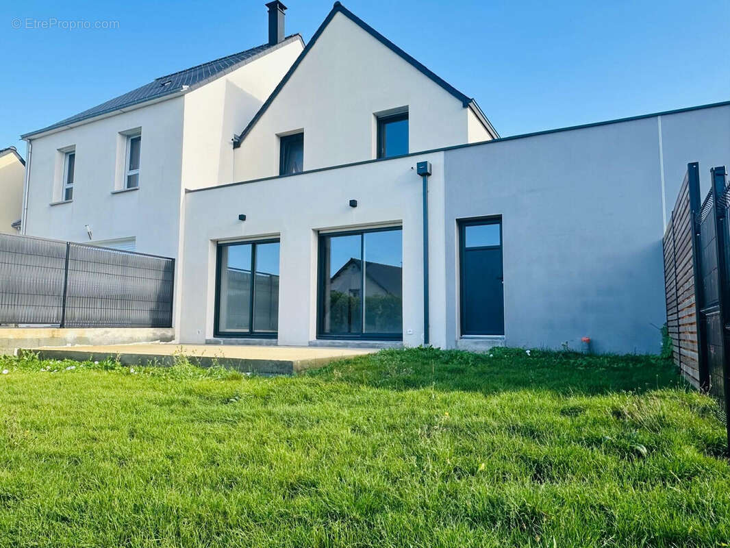 Maison à LA MEZIERE