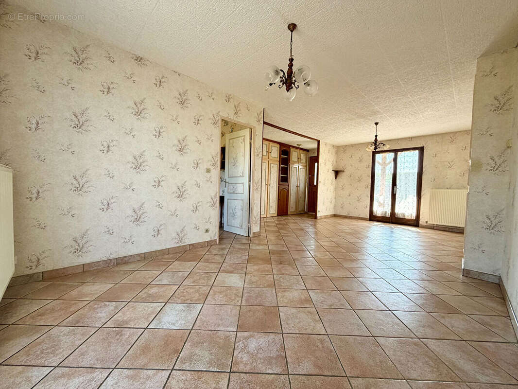 Maison Mesnils Sur Iton 5 pièce(s) 82 m2 - photo 2