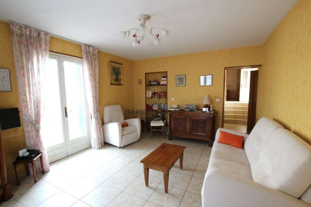 Maison à SENNECEY-LE-GRAND